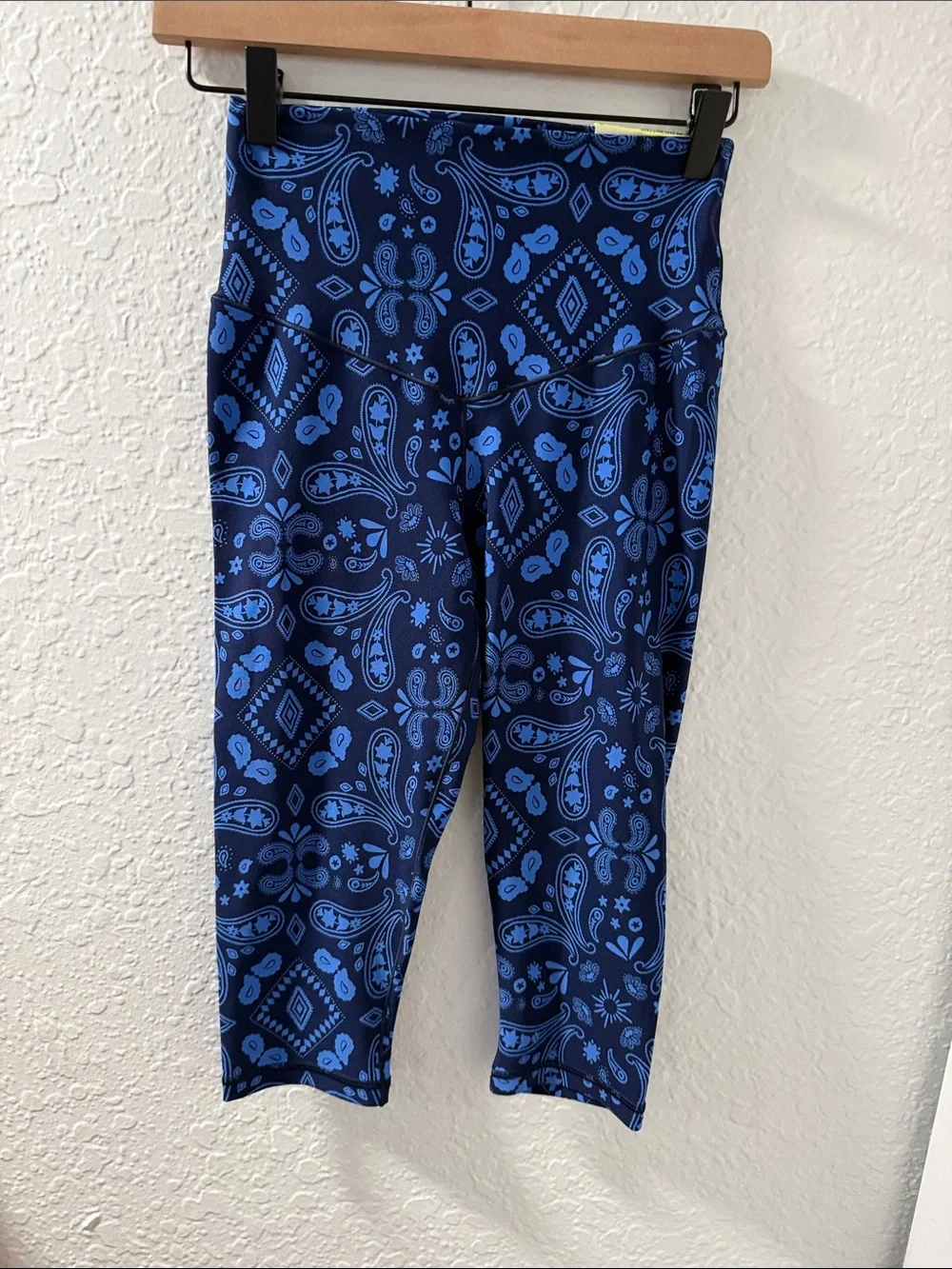 NWT OFFLINE by Aerie Navy & Blue Paisley Real Me Crop Leggings Size Medium